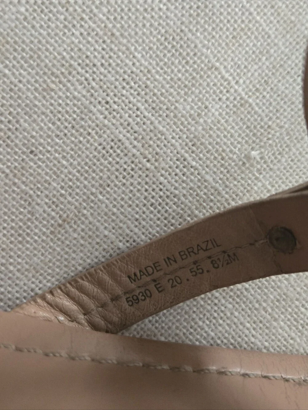 Tory Burch Leather Logo Thong Sandals in Taupe